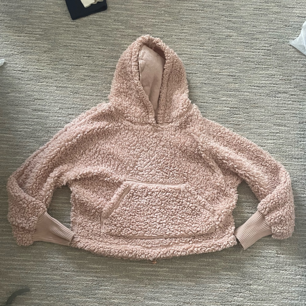 Fluffy sweat shirt